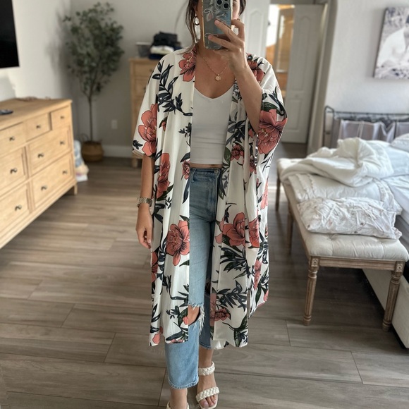 Umgee Tops - Floral Kimono Cardigan small/medium maternity friendly